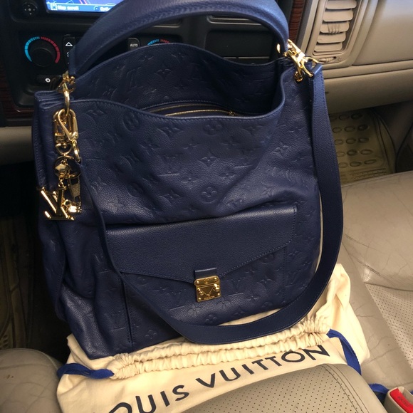 Louis Vuitton Handbags - Metís Hobo empreinte